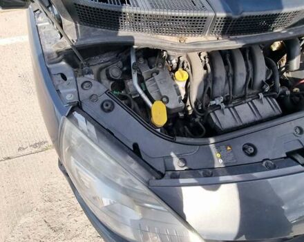 Рено Megane Scenic, объемом двигателя 2 л и пробегом 240 тыс. км за 4300 $, фото 13 на Automoto.ua