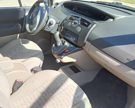 Рено Megane Scenic, объемом двигателя 0 л и пробегом 266 тыс. км за 4300 $, фото 10 на Automoto.ua