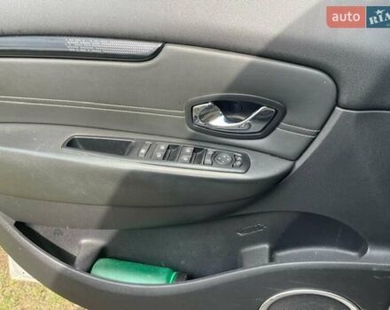 Рено Megane Scenic, объемом двигателя 1.5 л и пробегом 310 тыс. км за 8000 $, фото 10 на Automoto.ua