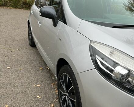 Серый Рено Megane Scenic, объемом двигателя 1.2 л и пробегом 203 тыс. км за 7300 $, фото 4 на Automoto.ua