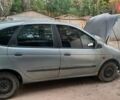 Серый Рено Megane Scenic, объемом двигателя 1.6 л и пробегом 215 тыс. км за 1500 $, фото 2 на Automoto.ua