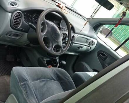 Серый Рено Megane Scenic, объемом двигателя 2 л и пробегом 200 тыс. км за 2500 $, фото 5 на Automoto.ua