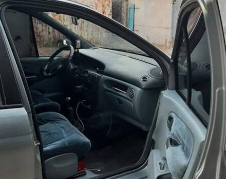 Серый Рено Megane Scenic, объемом двигателя 1.6 л и пробегом 215 тыс. км за 1500 $, фото 5 на Automoto.ua