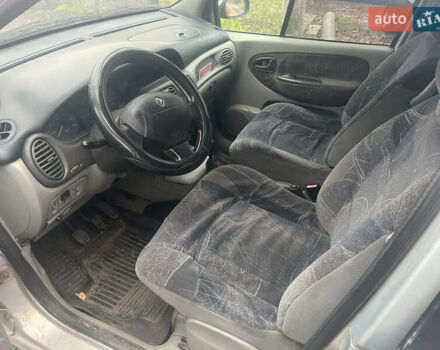 Серый Рено Megane Scenic, объемом двигателя 1.6 л и пробегом 320 тыс. км за 3100 $, фото 4 на Automoto.ua