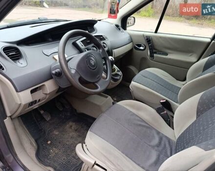 Серый Рено Megane Scenic, объемом двигателя 1.6 л и пробегом 227 тыс. км за 4000 $, фото 8 на Automoto.ua