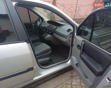 Сірий Рено Megane Scenic, об'ємом двигуна 1.6 л та пробігом 305 тис. км за 4300 $, фото 5 на Automoto.ua