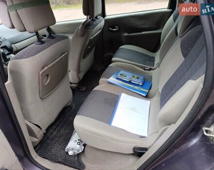 Серый Рено Megane Scenic, объемом двигателя 1.6 л и пробегом 227 тыс. км за 4000 $, фото 9 на Automoto.ua