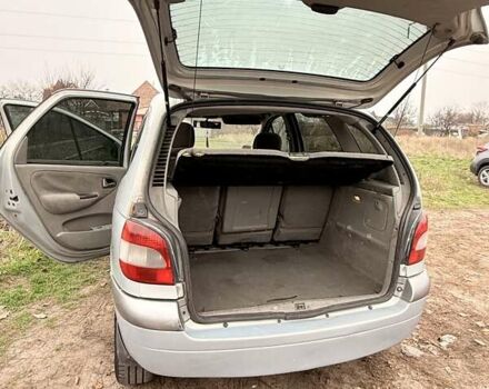 Серый Рено Megane Scenic, объемом двигателя 1.6 л и пробегом 450 тыс. км за 3500 $, фото 4 на Automoto.ua