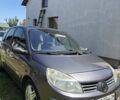 Серый Рено Megane Scenic, объемом двигателя 2 л и пробегом 270 тыс. км за 4000 $, фото 1 на Automoto.ua