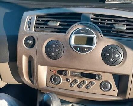 Серый Рено Megane Scenic, объемом двигателя 1.9 л и пробегом 277 тыс. км за 4400 $, фото 14 на Automoto.ua