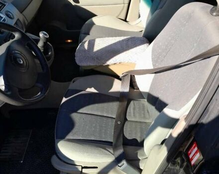 Серый Рено Megane Scenic, объемом двигателя 1.6 л и пробегом 250 тыс. км за 4800 $, фото 13 на Automoto.ua