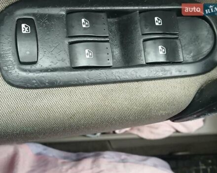 Сірий Рено Megane Scenic, об'ємом двигуна 1.6 л та пробігом 178 тис. км за 4700 $, фото 13 на Automoto.ua