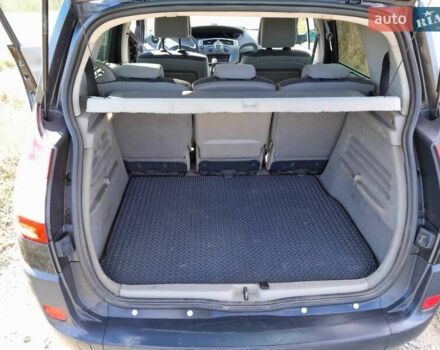 Серый Рено Megane Scenic, объемом двигателя 1.6 л и пробегом 250 тыс. км за 4800 $, фото 16 на Automoto.ua