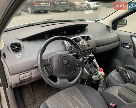 Серый Рено Megane Scenic, объемом двигателя 2 л и пробегом 333 тыс. км за 5200 $, фото 28 на Automoto.ua