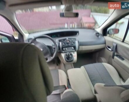 Сірий Рено Megane Scenic, об'ємом двигуна 1.6 л та пробігом 178 тис. км за 4700 $, фото 115 на Automoto.ua