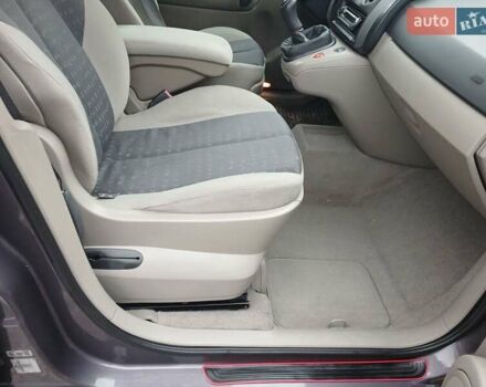 Сірий Рено Megane Scenic, об'ємом двигуна 1.6 л та пробігом 178 тис. км за 4700 $, фото 85 на Automoto.ua