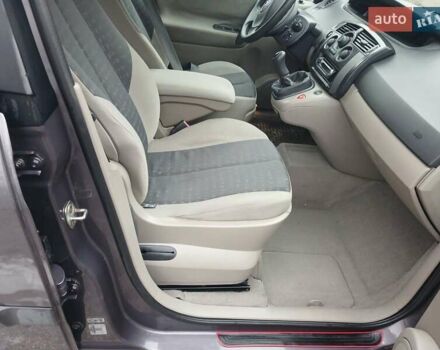 Сірий Рено Megane Scenic, об'ємом двигуна 1.6 л та пробігом 178 тис. км за 4700 $, фото 84 на Automoto.ua