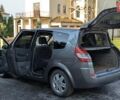 Серый Рено Megane Scenic, объемом двигателя 1.5 л и пробегом 229 тыс. км за 4300 $, фото 2 на Automoto.ua