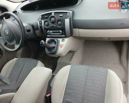 Сірий Рено Megane Scenic, об'ємом двигуна 1.6 л та пробігом 178 тис. км за 4700 $, фото 45 на Automoto.ua