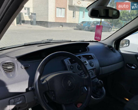 Серый Рено Megane Scenic, объемом двигателя 2 л и пробегом 200 тыс. км за 3900 $, фото 2 на Automoto.ua