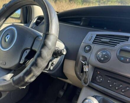 Сірий Рено Megane Scenic, об'ємом двигуна 1.5 л та пробігом 230 тис. км за 4600 $, фото 10 на Automoto.ua