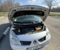 Серый Рено Megane Scenic, объемом двигателя 1.5 л и пробегом 236 тыс. км за 5400 $, фото 3 на Automoto.ua