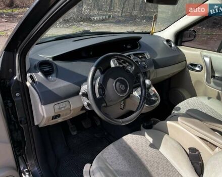 Сірий Рено Megane Scenic, об'ємом двигуна 1.6 л та пробігом 285 тис. км за 4500 $, фото 11 на Automoto.ua