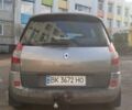 Серый Рено Megane Scenic, объемом двигателя 1.6 л и пробегом 175 тыс. км за 4650 $, фото 12 на Automoto.ua
