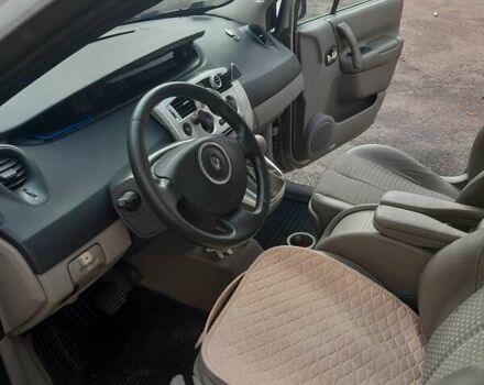 Серый Рено Megane Scenic, объемом двигателя 1.6 л и пробегом 175 тыс. км за 4650 $, фото 4 на Automoto.ua