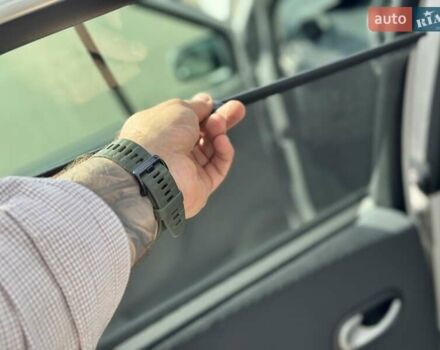 Серый Рено Megane Scenic, объемом двигателя 1.6 л и пробегом 229 тыс. км за 6200 $, фото 36 на Automoto.ua