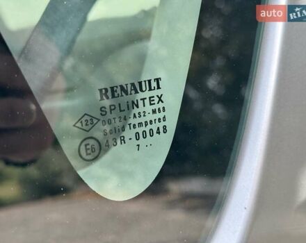 Серый Рено Megane Scenic, объемом двигателя 1.6 л и пробегом 229 тыс. км за 6200 $, фото 20 на Automoto.ua