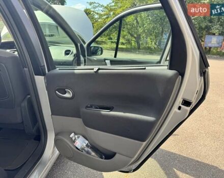 Серый Рено Megane Scenic, объемом двигателя 1.6 л и пробегом 229 тыс. км за 6200 $, фото 41 на Automoto.ua