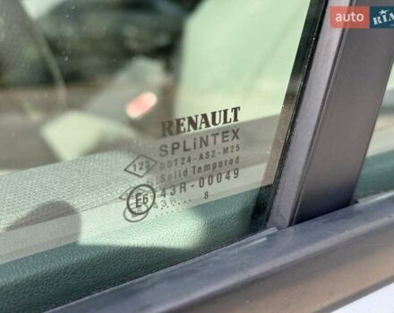 Серый Рено Megane Scenic, объемом двигателя 1.6 л и пробегом 229 тыс. км за 6200 $, фото 17 на Automoto.ua