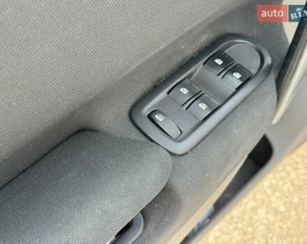 Серый Рено Megane Scenic, объемом двигателя 1.6 л и пробегом 229 тыс. км за 6200 $, фото 64 на Automoto.ua