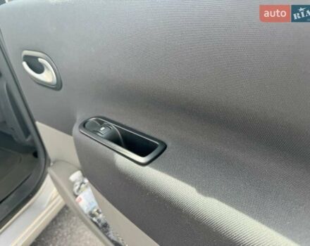 Серый Рено Megane Scenic, объемом двигателя 1.6 л и пробегом 229 тыс. км за 6200 $, фото 42 на Automoto.ua