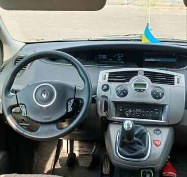 Сірий Рено Megane Scenic, об'ємом двигуна 1.5 л та пробігом 301 тис. км за 5350 $, фото 12 на Automoto.ua