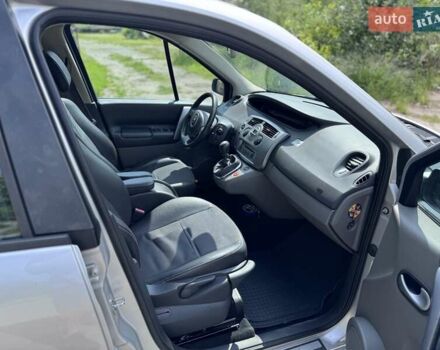 Серый Рено Megane Scenic, объемом двигателя 1.46 л и пробегом 231 тыс. км за 4400 $, фото 11 на Automoto.ua
