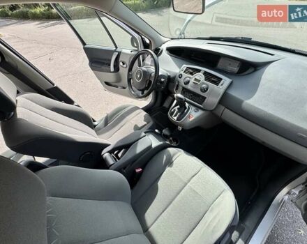 Серый Рено Megane Scenic, объемом двигателя 1.6 л и пробегом 229 тыс. км за 6200 $, фото 40 на Automoto.ua