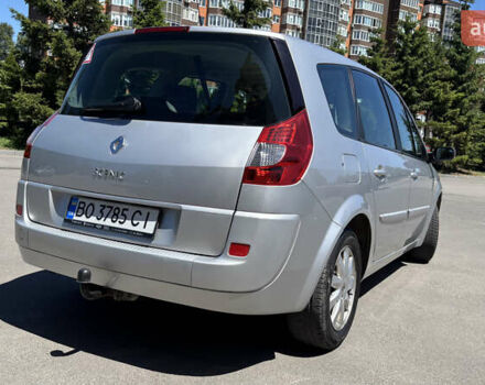 Серый Рено Megane Scenic, объемом двигателя 2 л и пробегом 209 тыс. км за 5999 $, фото 7 на Automoto.ua