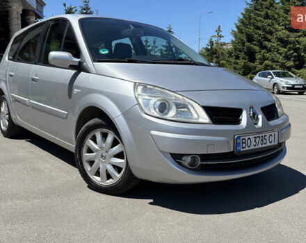 Серый Рено Megane Scenic, объемом двигателя 2 л и пробегом 209 тыс. км за 5999 $, фото 3 на Automoto.ua