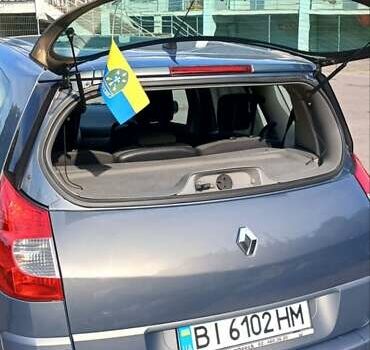 Сірий Рено Megane Scenic, об'ємом двигуна 1.5 л та пробігом 301 тис. км за 5350 $, фото 3 на Automoto.ua
