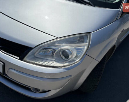Серый Рено Megane Scenic, объемом двигателя 2 л и пробегом 209 тыс. км за 5999 $, фото 12 на Automoto.ua