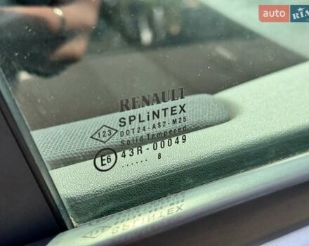 Серый Рено Megane Scenic, объемом двигателя 1.6 л и пробегом 229 тыс. км за 6200 $, фото 25 на Automoto.ua