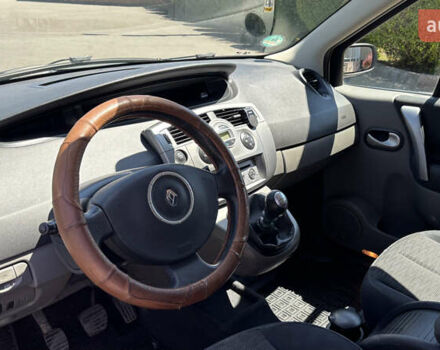 Серый Рено Megane Scenic, объемом двигателя 2 л и пробегом 209 тыс. км за 5999 $, фото 19 на Automoto.ua