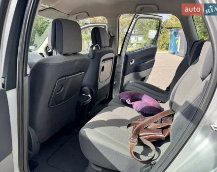 Серый Рено Megane Scenic, объемом двигателя 1.6 л и пробегом 229 тыс. км за 6200 $, фото 60 на Automoto.ua