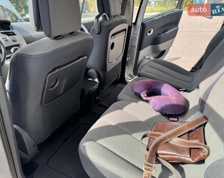 Серый Рено Megane Scenic, объемом двигателя 1.6 л и пробегом 229 тыс. км за 6200 $, фото 59 на Automoto.ua