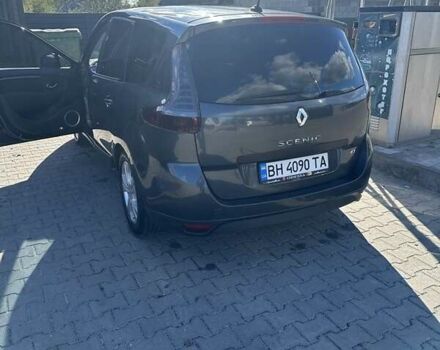Серый Рено Megane Scenic, объемом двигателя 2 л и пробегом 260 тыс. км за 8200 $, фото 2 на Automoto.ua