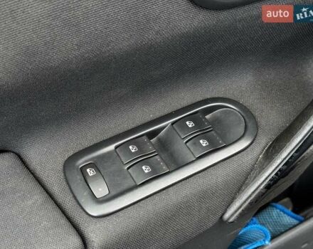 Серый Рено Megane Scenic, объемом двигателя 1.6 л и пробегом 270 тыс. км за 5990 $, фото 17 на Automoto.ua