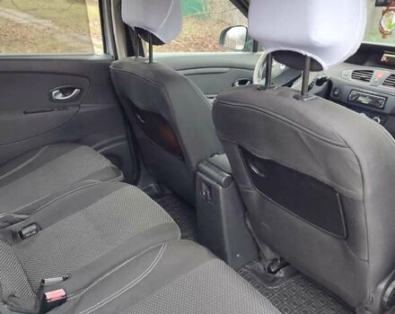 Серый Рено Megane Scenic, объемом двигателя 1.6 л и пробегом 184 тыс. км за 8200 $, фото 18 на Automoto.ua