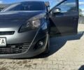 Серый Рено Megane Scenic, объемом двигателя 2 л и пробегом 260 тыс. км за 8200 $, фото 8 на Automoto.ua